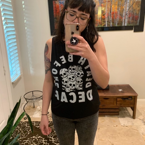 Meet your Posher, Emily - Picture 2 of 5